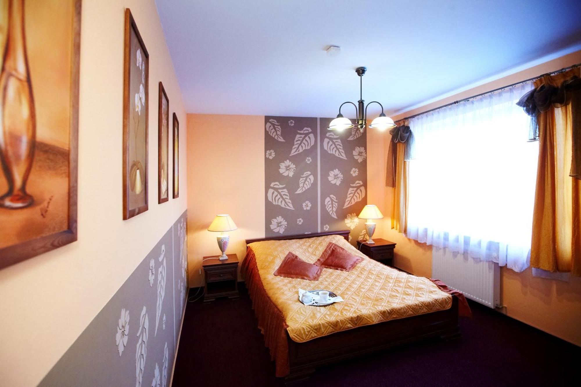 Hotel Dukat Бяла Подласка Екстериор снимка