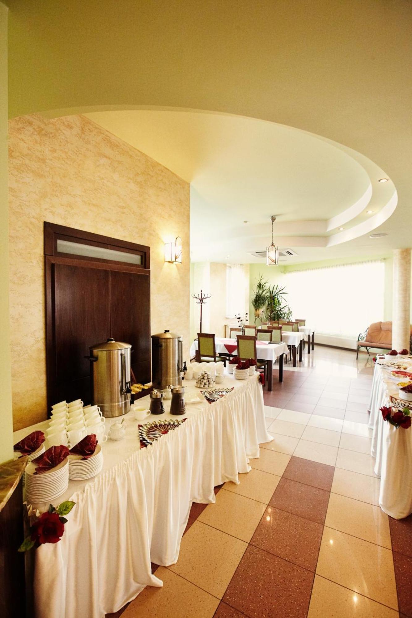 Hotel Dukat Бяла Подласка Екстериор снимка