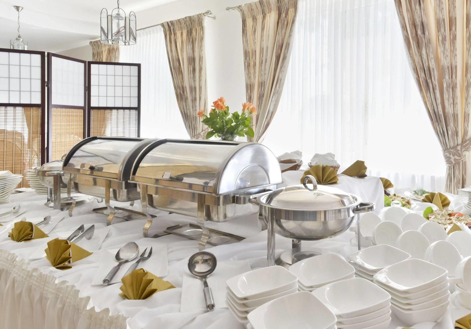 Hotel Dukat Бяла Подласка Екстериор снимка