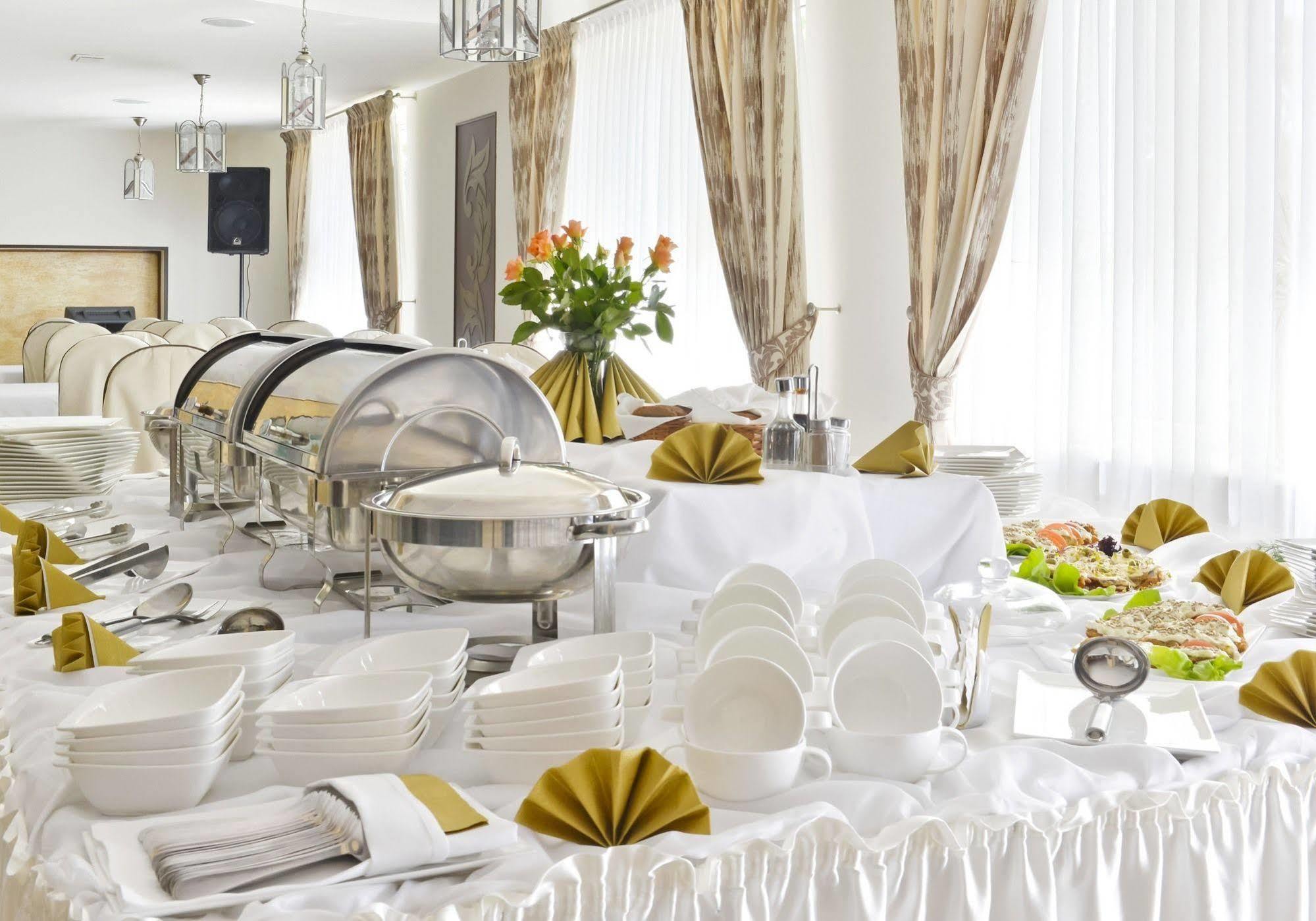 Hotel Dukat Бяла Подласка Екстериор снимка