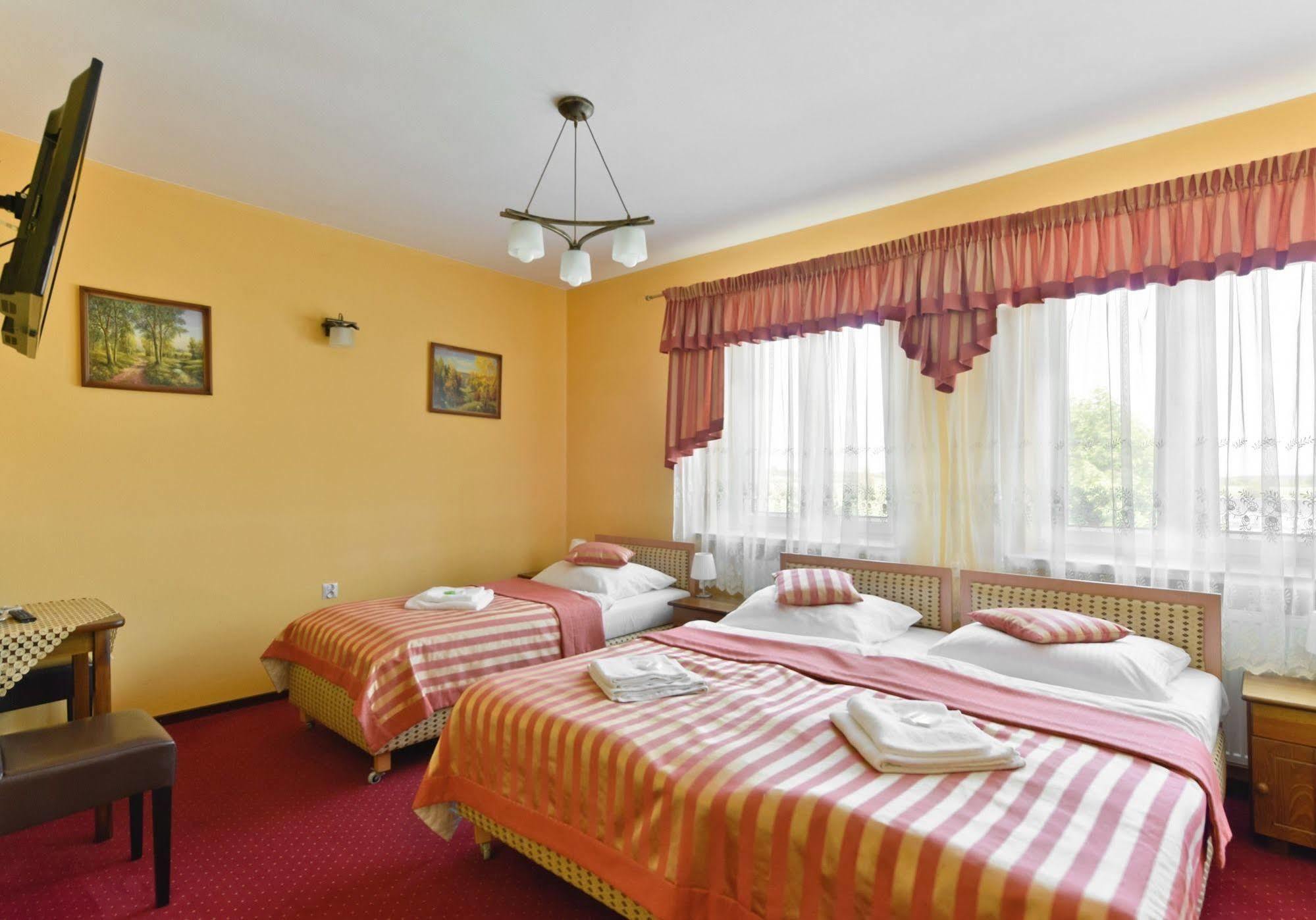 Hotel Dukat Бяла Подласка Екстериор снимка