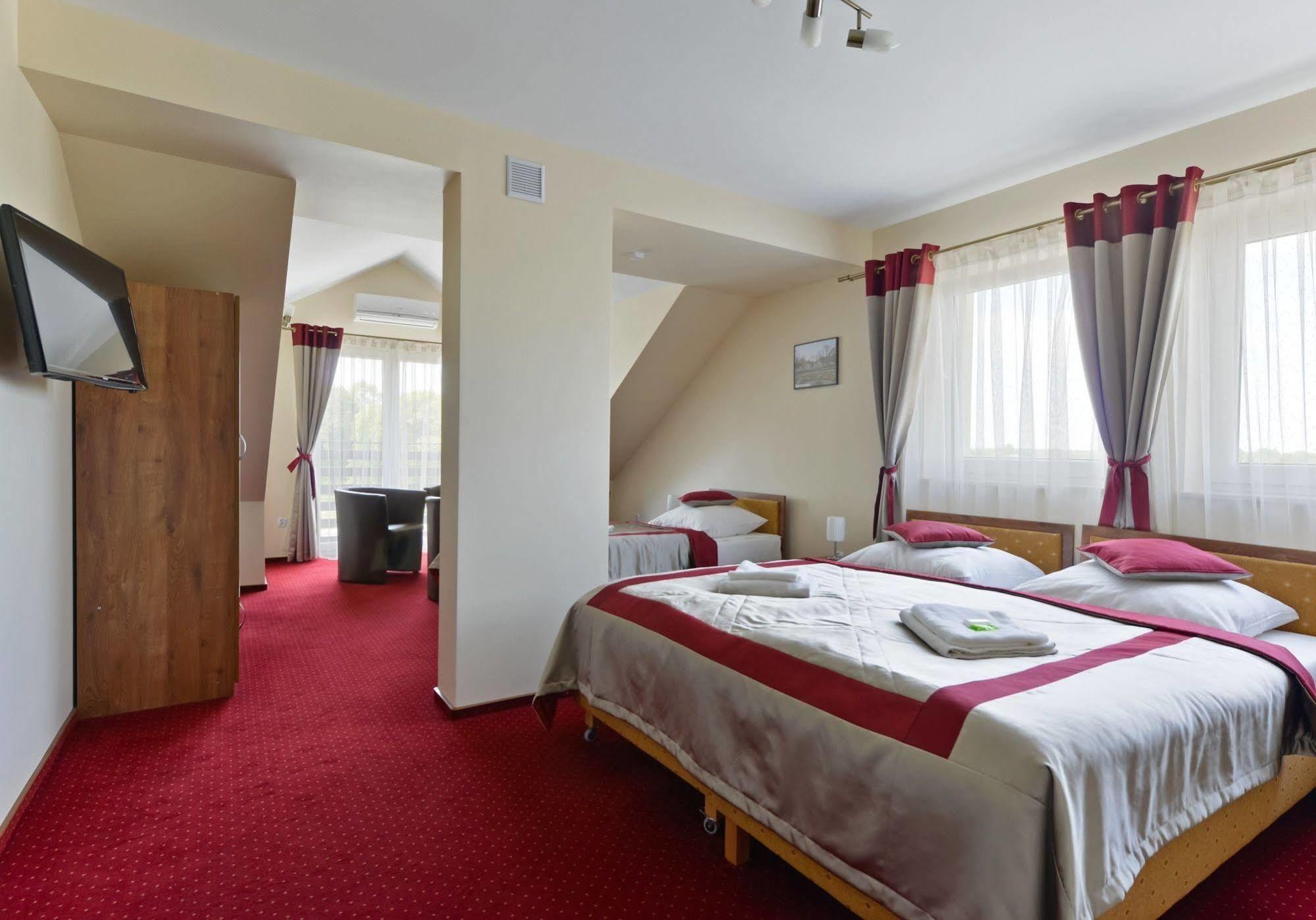 Hotel Dukat Бяла Подласка Екстериор снимка