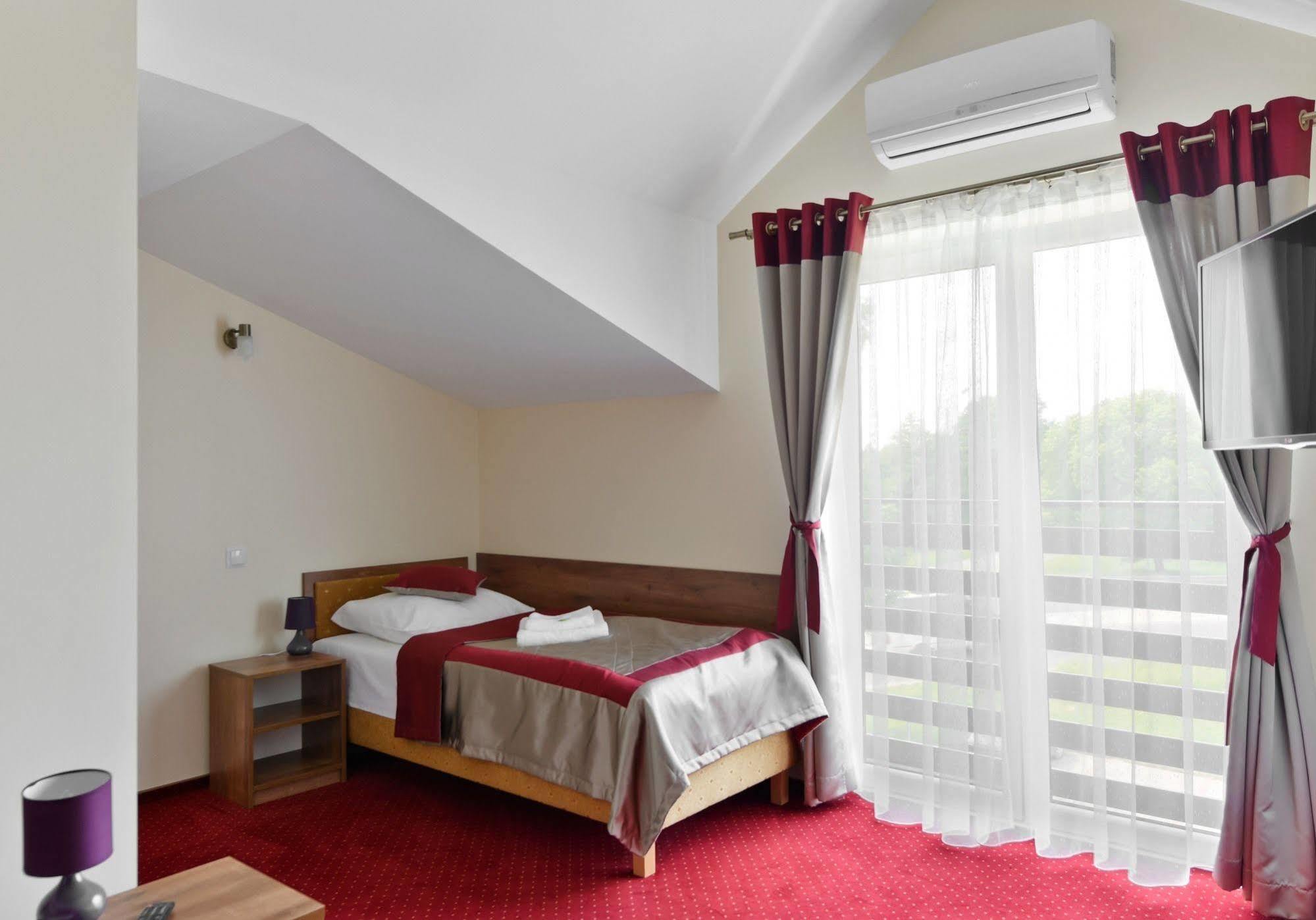 Hotel Dukat Бяла Подласка Екстериор снимка